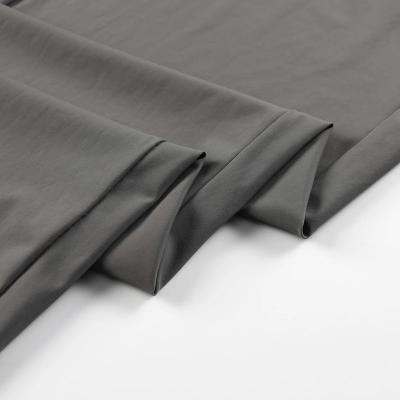 Neue Sommer-Herrenhose aus Eisseide, kühle Hose mit seitlichen Streifen, schwarz-graue, dünne Sporthose, Herren-Fitness-, Bergsteiger- und Wanderhose – Detail 13