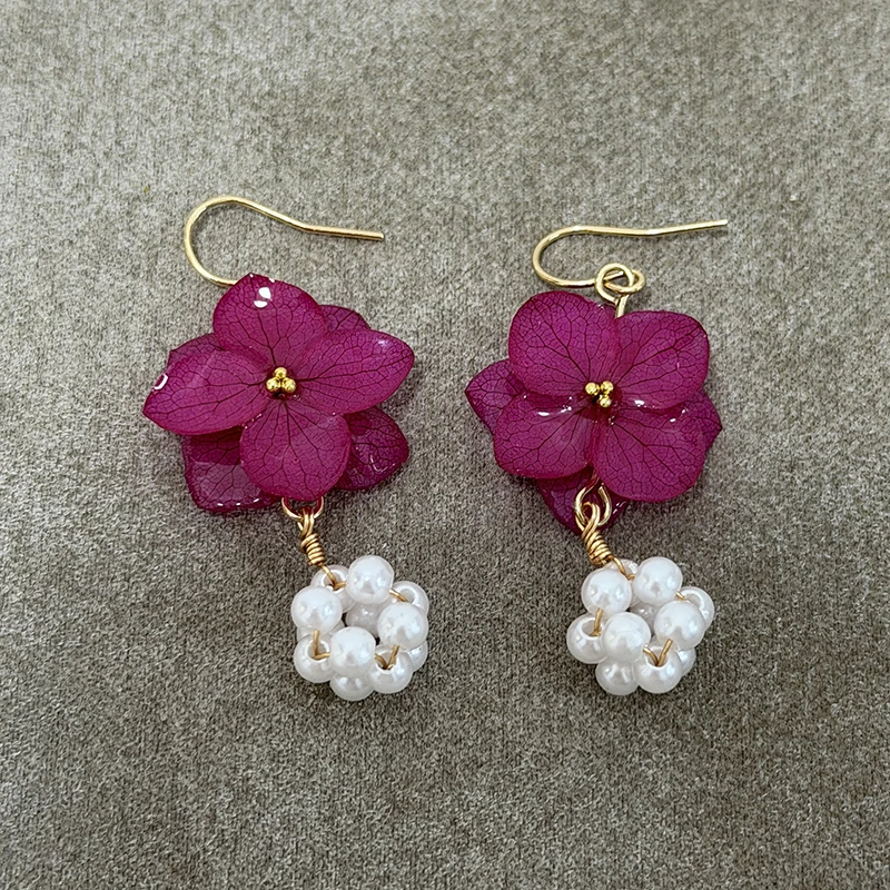 Natural Hydrangeas Flower Earring Elegant Pressed Flower Earrings Handmaking Epoxy Resin Dried Flowers Earring Custom Packaging
