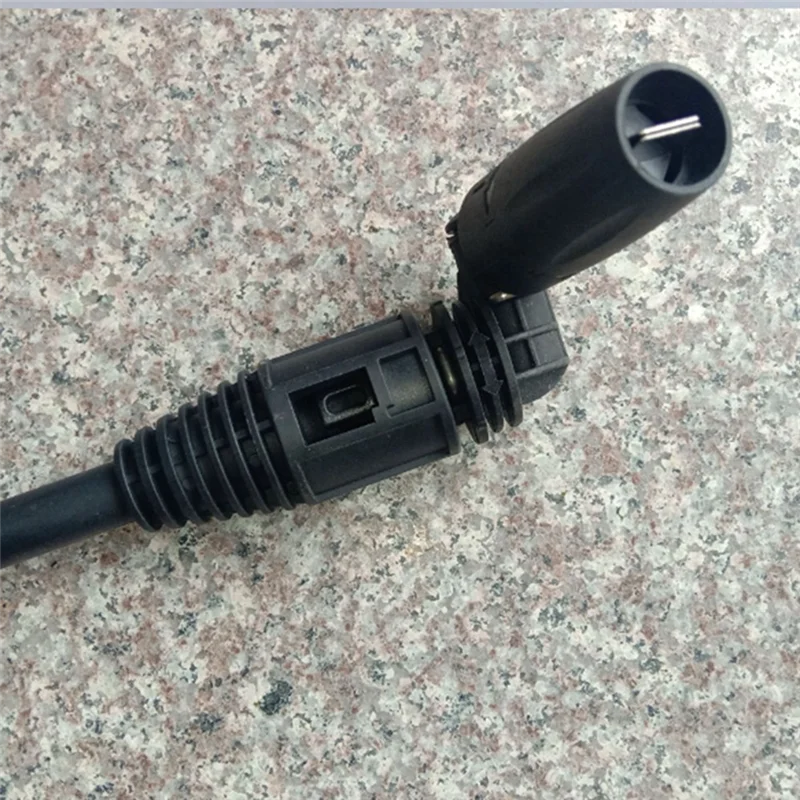 

Классический водяной пистолет высокого давления 360° ° Вращающаяся насадка на градус может быть вьет или прямым водоструй. Легкая установка для лавпы. Для моек.