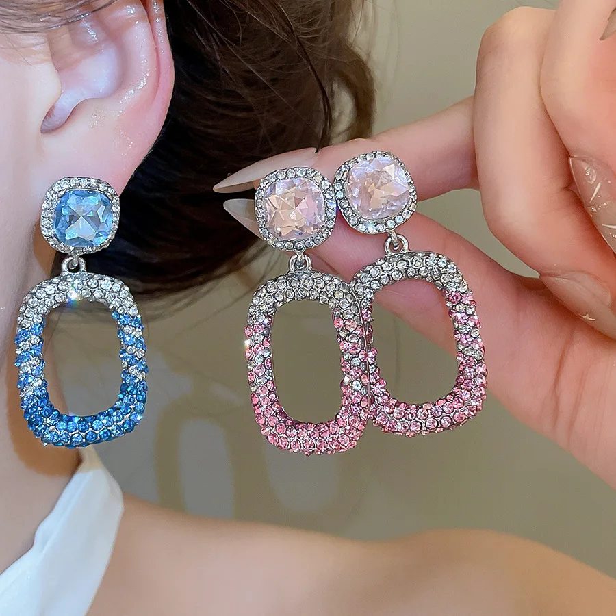 

Luxury Pink Blue Gradient Cubic Zircon Hollow Geometric Earrings Elegant Women Dating Dinner Party Fashion Stud Earrings