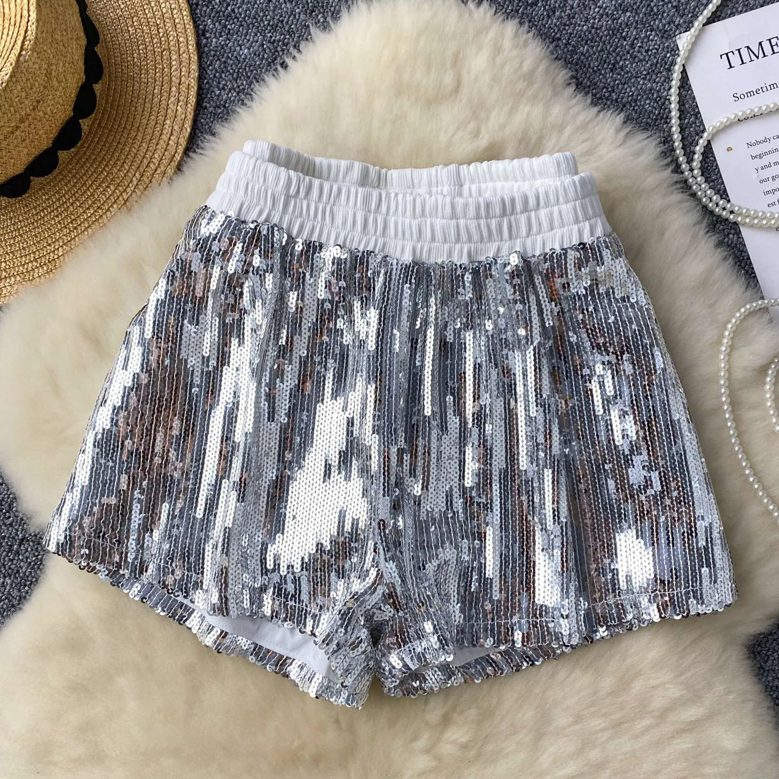 New Sliver Shining Sequin Shorts for Women Fashion Elastic High Waist Carnival Party Stage Performance Wedding Glitter Shorts