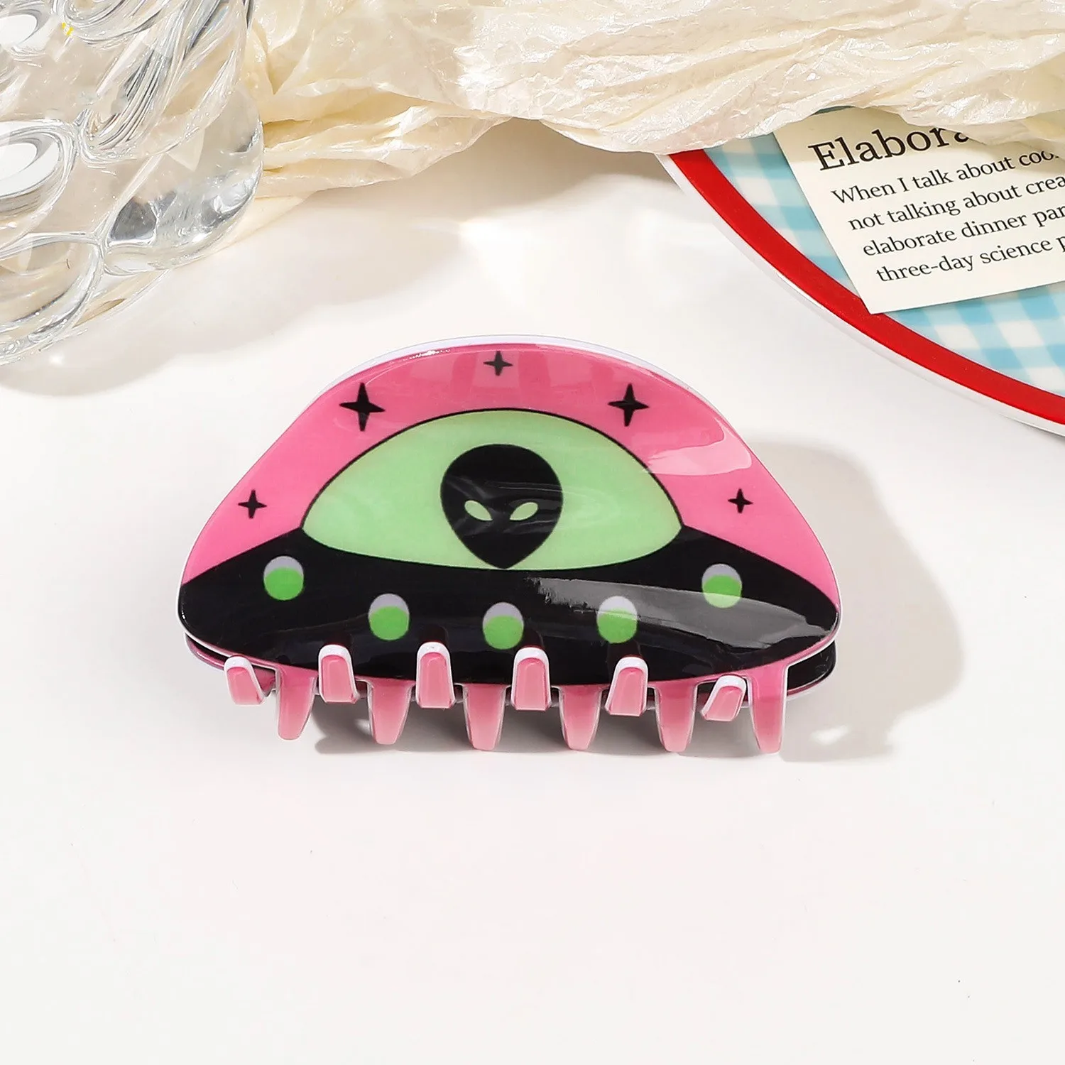 New Funny Acrylic Alien Spaceship Hair Claw Clips Hairpin Cartoon UFO Crab Hair Clip Shark Clip for Woman Girl Hair Accessories