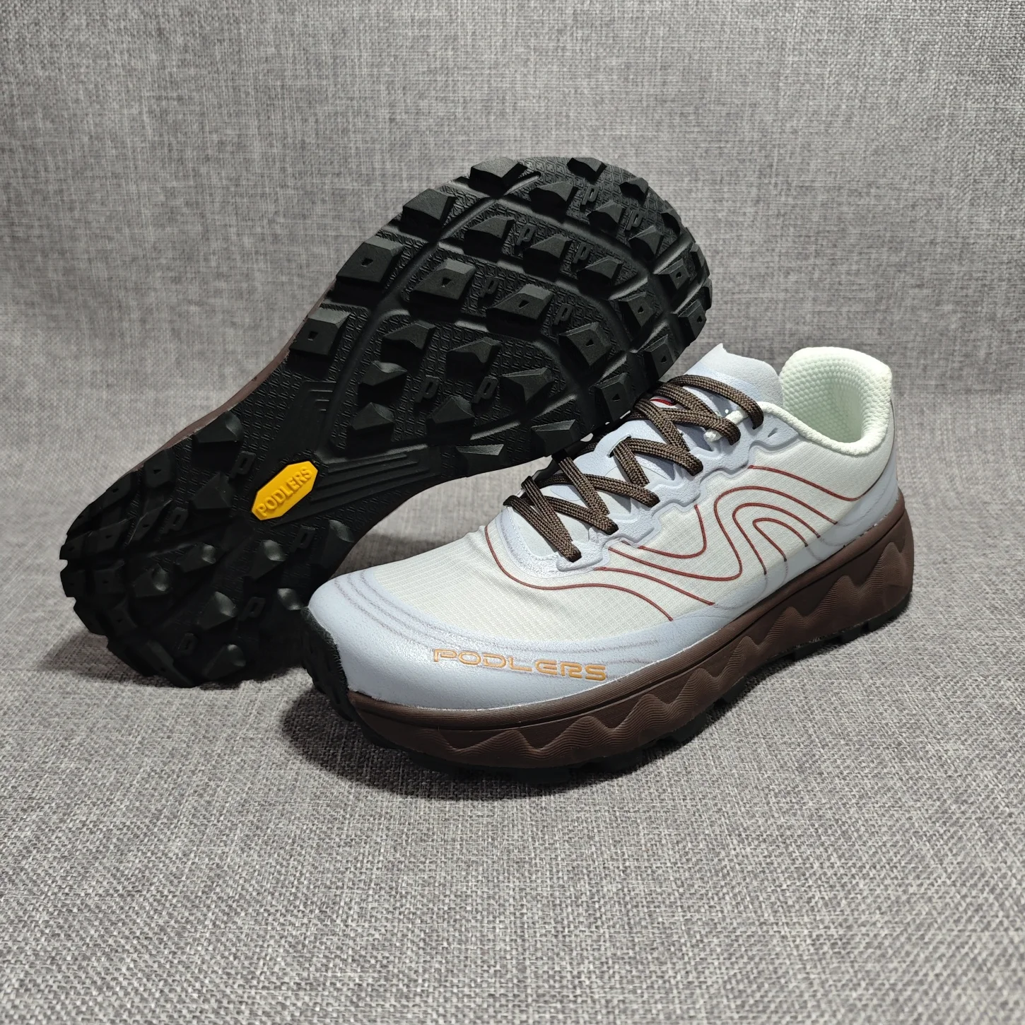 New 2025 Summer Hot Sale Breathable Wearable Comfortable Cushioning Running Shoes Unisex Running Shoes Training Sneakers Very Go