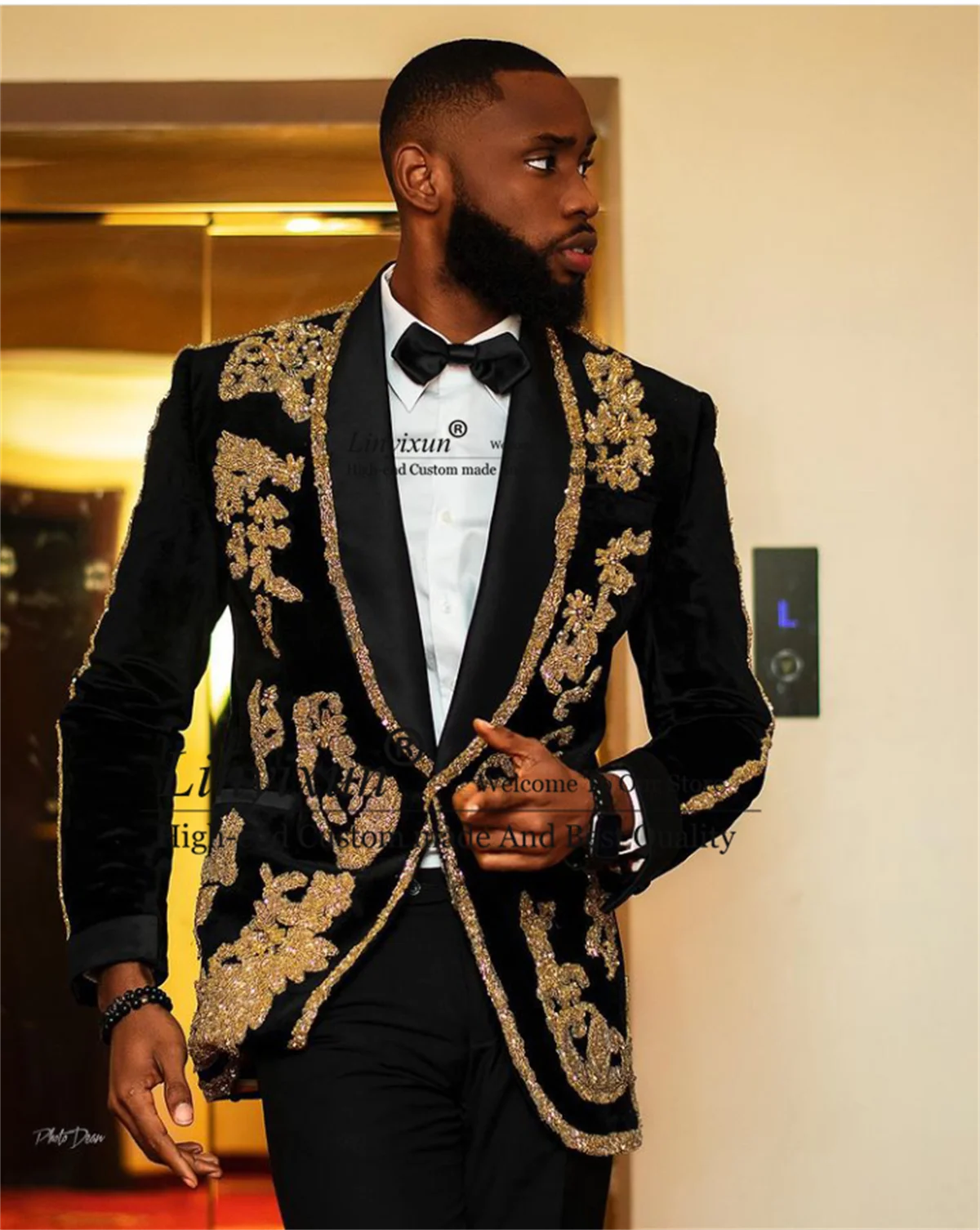 

Dubai Arabic Wedding Suits For Men Slim Fit Groom Tuxedos With Gold Appliques 2 Pieces Male Prom Blazer Sets Terno Masculino