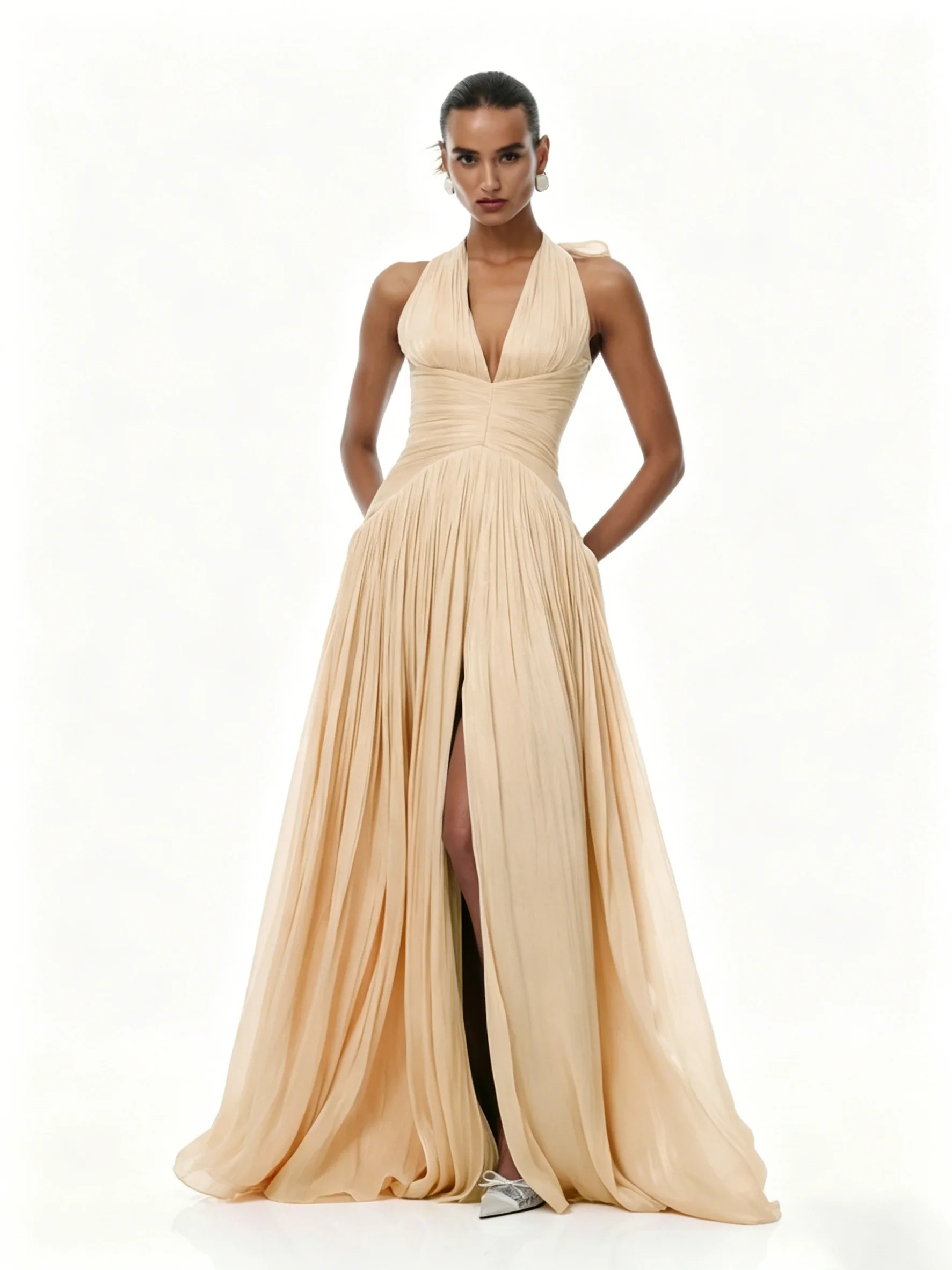 

Elegant Crepe Halter Deep V Neck Dresses Sleeveless High-slit A-Line Pleat Dress Dubai Saudi Araric Formal Occasion Prom Gowns