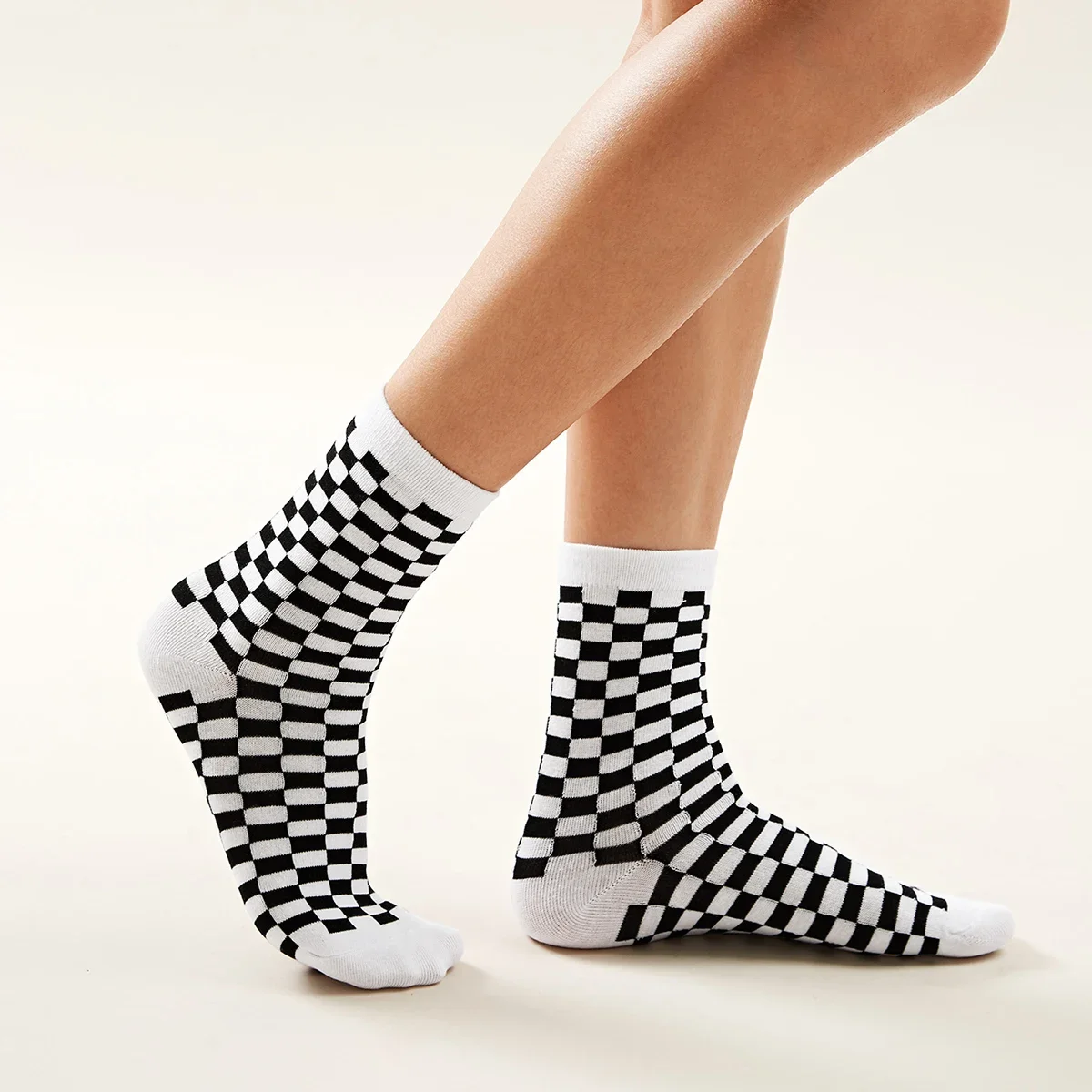 

Unisex Korean Harajuku Women Checkerboard Socks Geometric Checkered Socks Men Hip Hop Cotton Streetwear Novelty Sock Streetwear