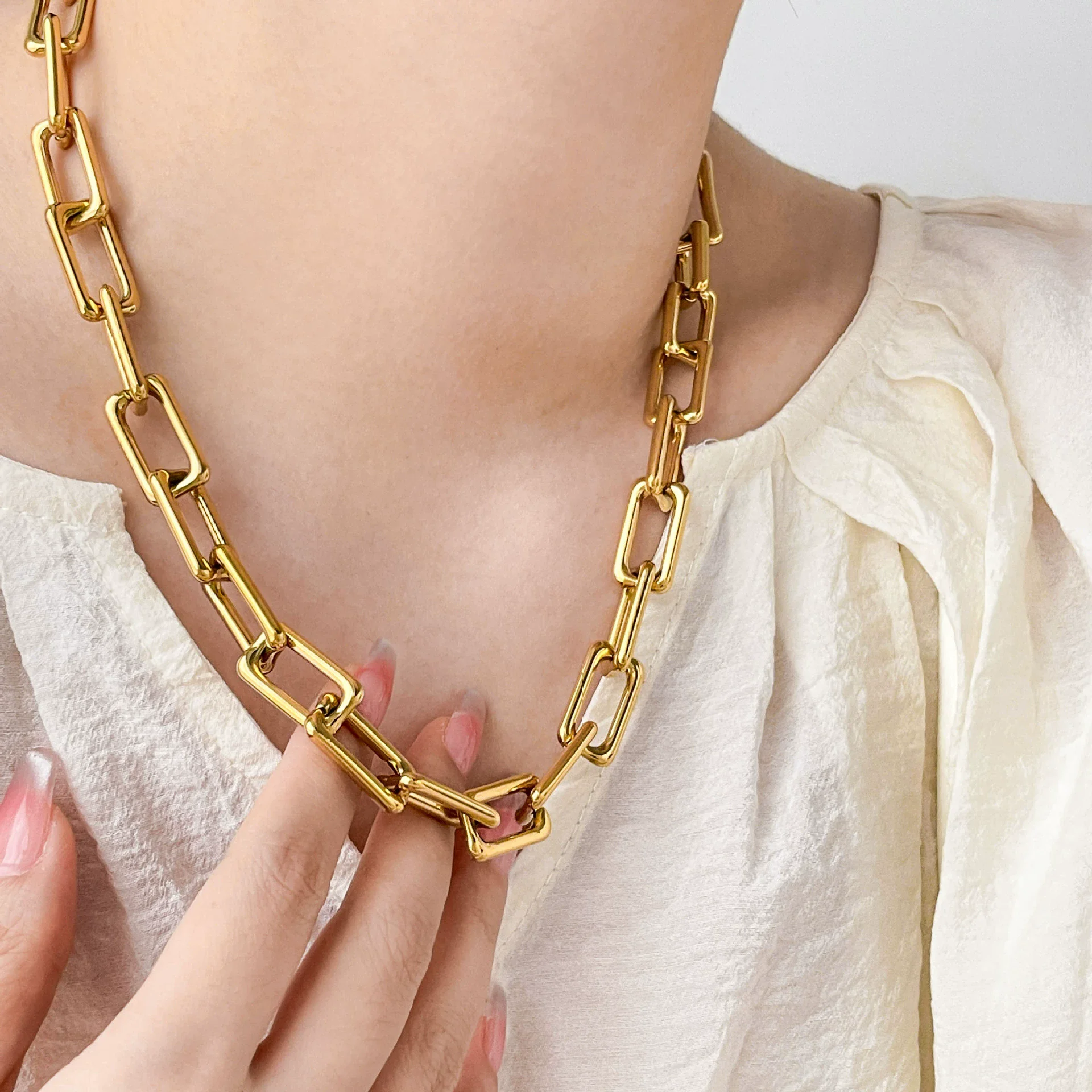 

Punk Hollow Golden Stainless Steel Thick Chain Choker Necklace For Women Men Trendy Jewelry Accessories