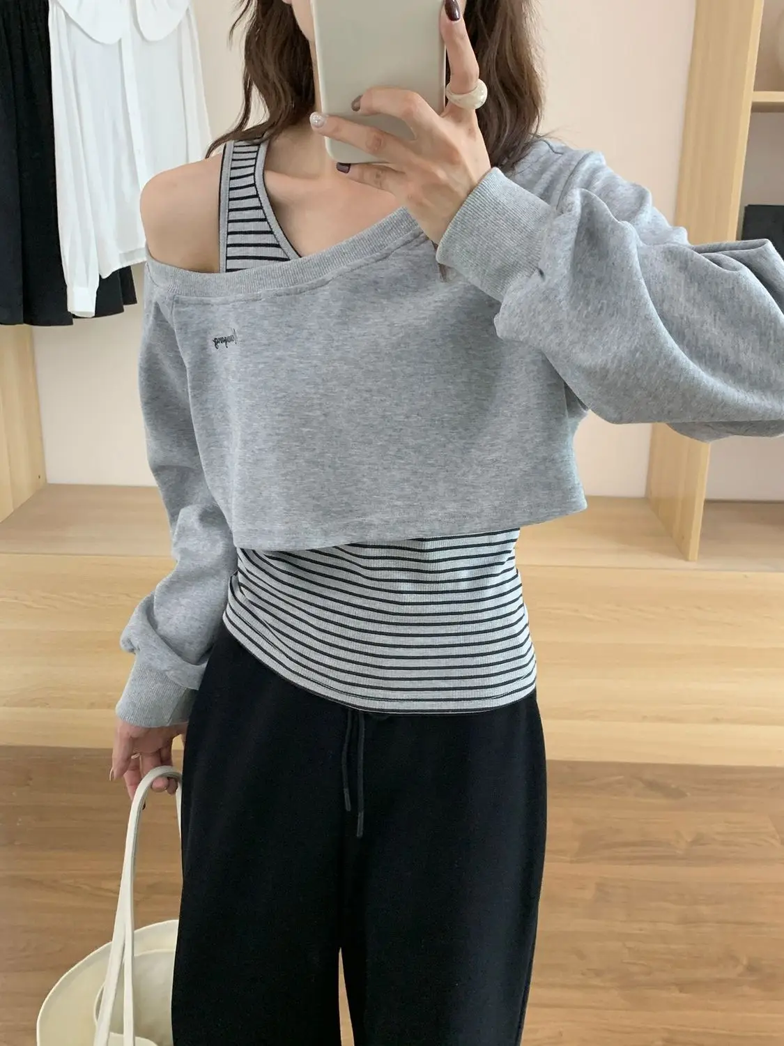 Designer Unique Off-shoulder Tops Women Two Piece Set Long Sleeve Striped Sweatshirt Fall Navy Hoodie Jacket Spring Outwear