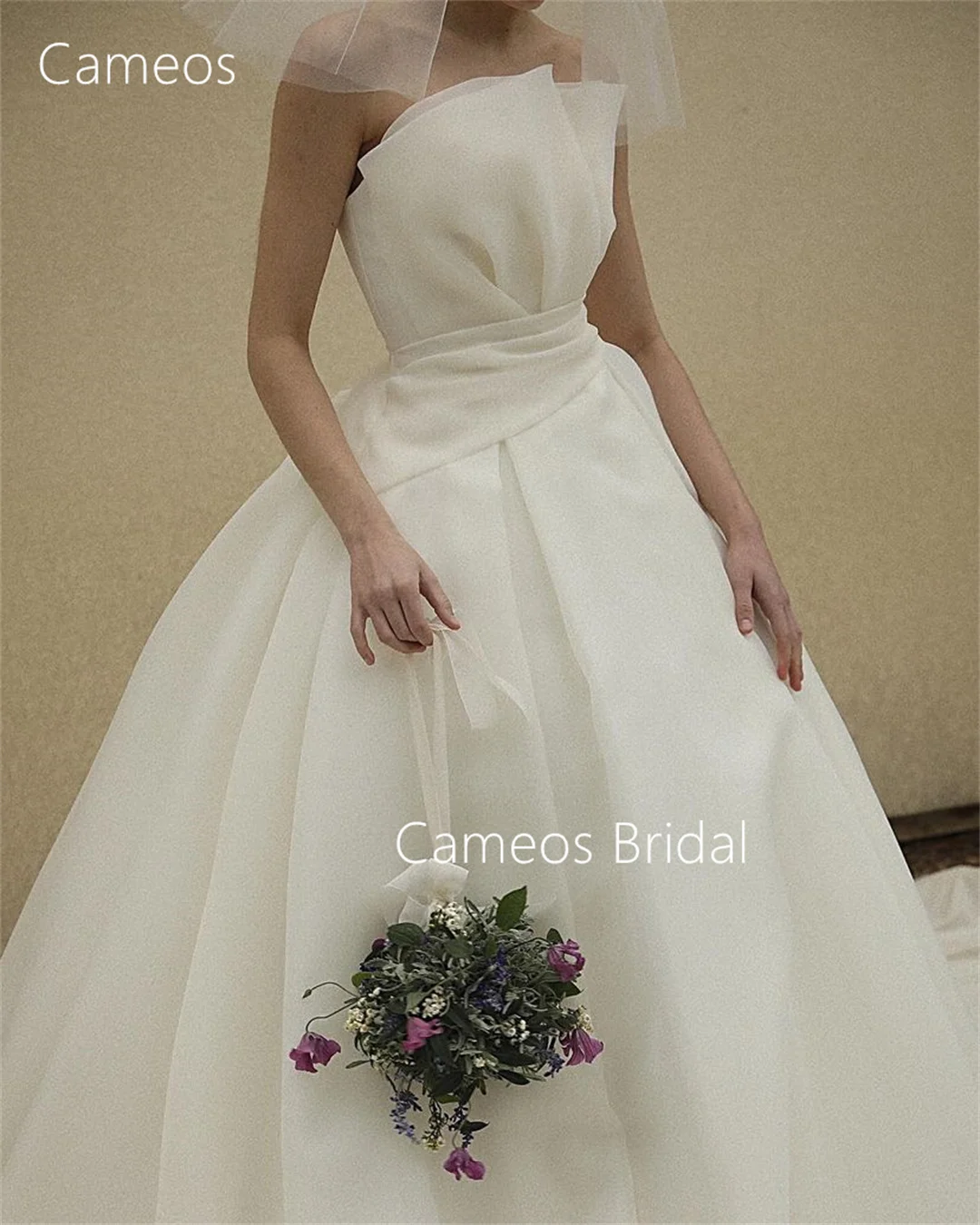 

SONDR Korea Strapless Wedding Dress Custom Made Formal Bride Dress Ivory 웨딩드레스 A-Line Organza Corset Ruched Wedding Gown Bridal