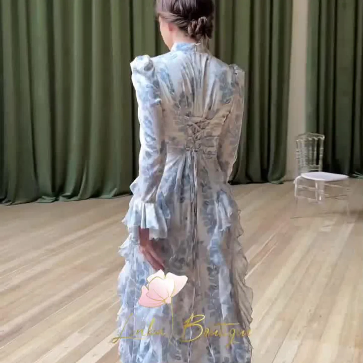 فستان ربيعي لطيف بقصة ضيقة وأربطة من الساتان المطبوع بأكمام طويلة فستان طويل للنساء فستان سهرة أنيق فستان ضيق