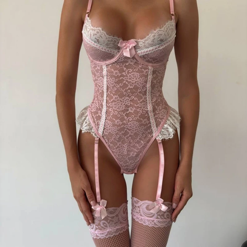 Bikini lace strap one-piece swimsuit with two-tone stitching, underwire, and push-up effect, set with socks