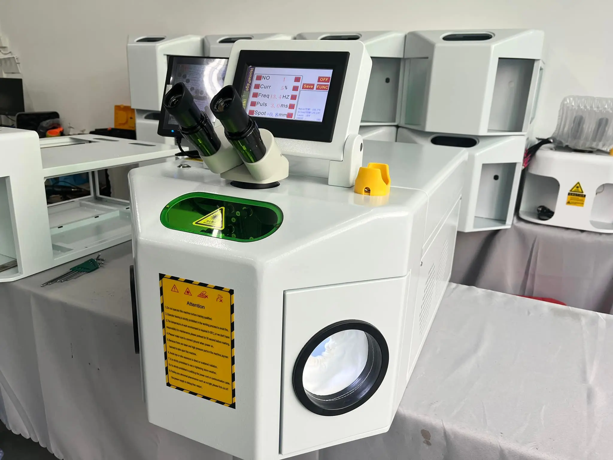 أفضل سعر سطح المكتب الصغير 1064nm YAG آلة إصلاح اللحام بالليزر الذهب والفضة لمورد المجوهرات لحام الليزر