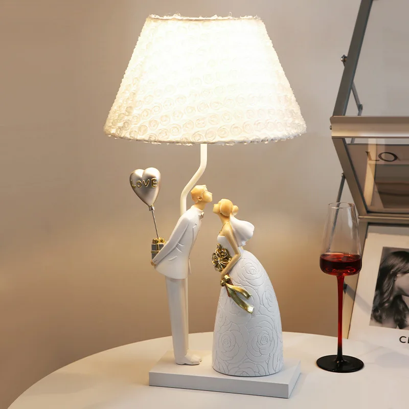 

Creative Couple Decorative Table Lamp Nordic Wedding Room and Bedroom Bedside Atmosphere Small Night Lamp Wedding Gift