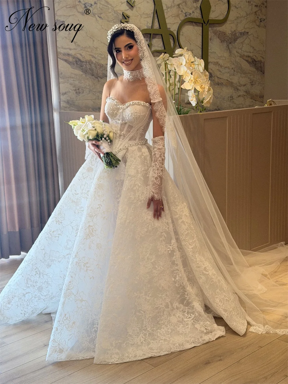 

Strapless Elegant Lace Pearls Evening Dresses Weddings Customized A Line Bridal Gowns Vestidos De Noche Engagement Bride Dress