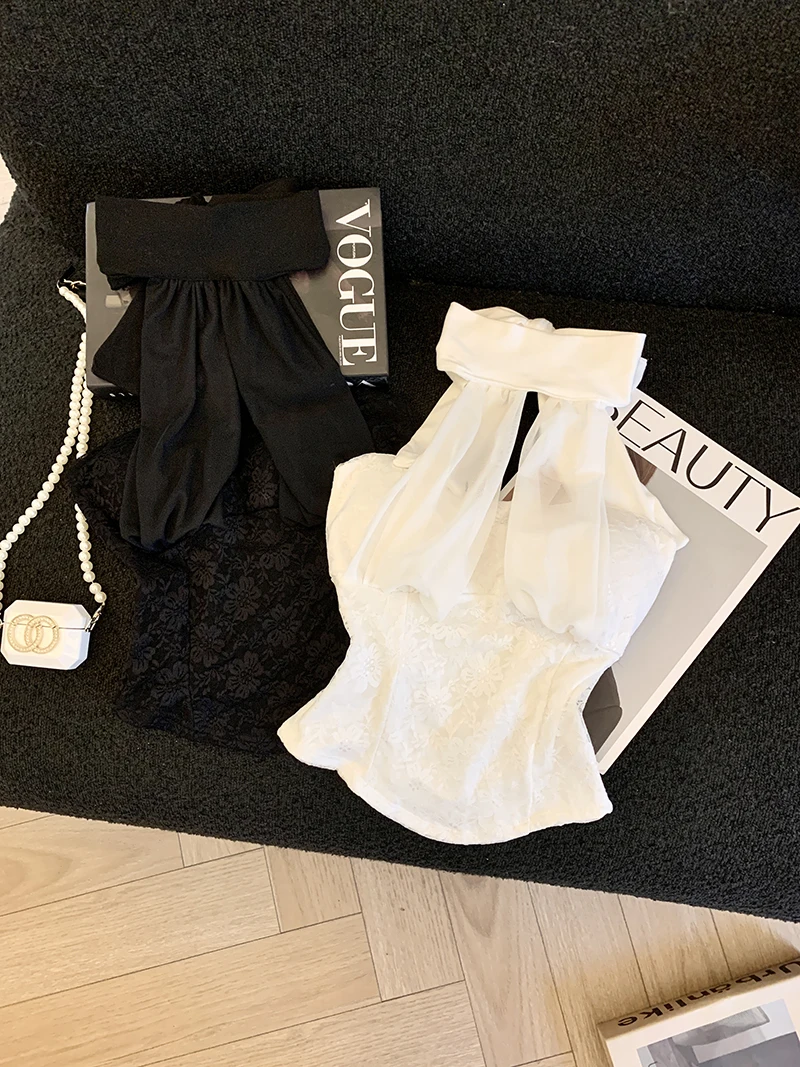 

Sexy Mesh Splice Halter Crop Top Women's Slim Fit Summer New Style Spicy Girl Inner Wear with Chest Pad City Walk Suitable