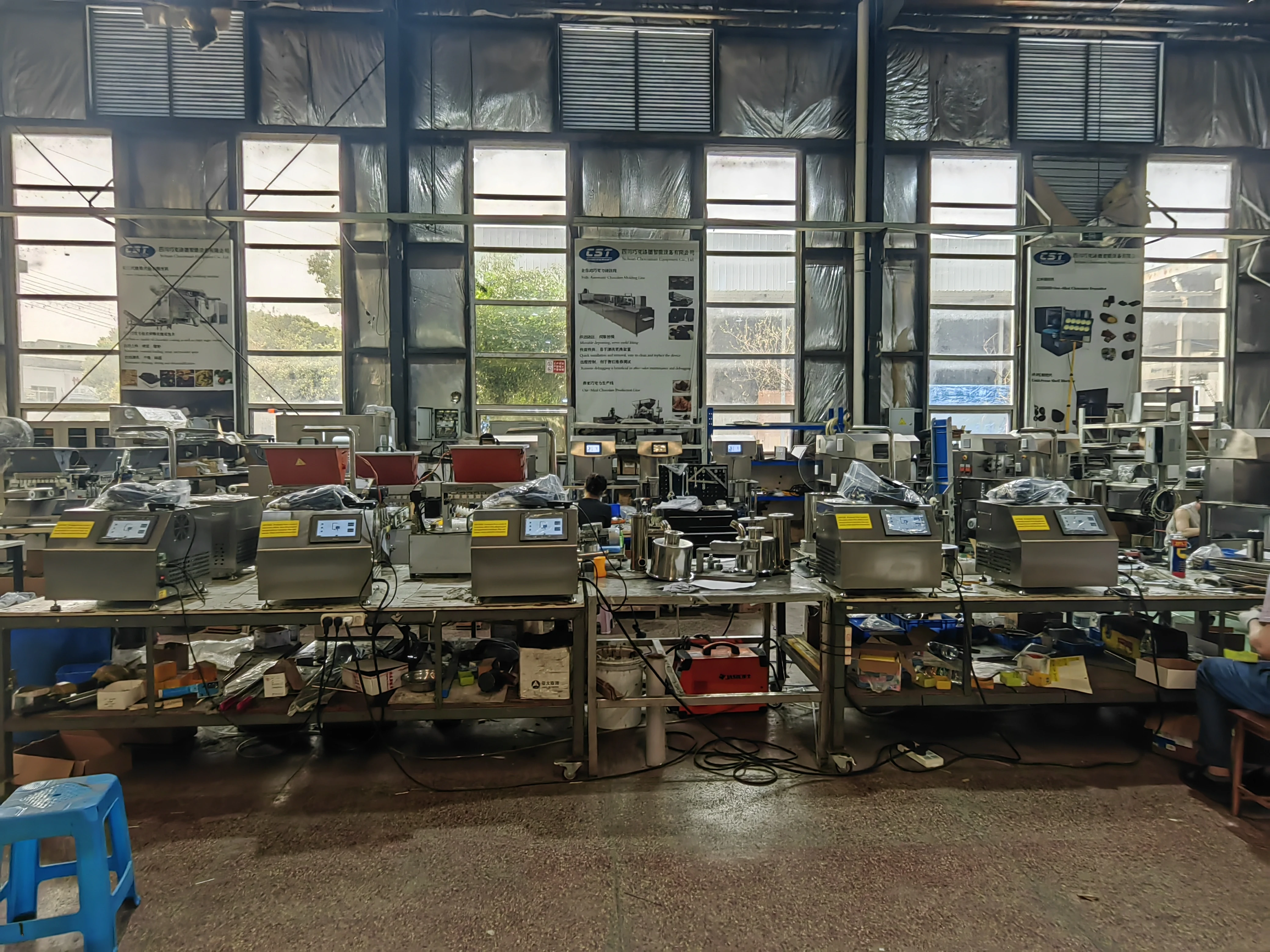 Полностью автоматическая машина для производства шоколада Настольная машина для производства шоколада