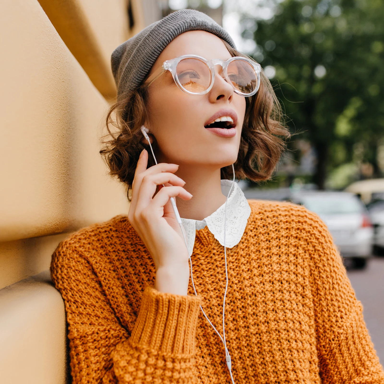 

Lace Fake Women Blouse White Cotton Blend Floral Neckline Sleeveless Hidden Elegance Casual Wear Half Shirt Collar Ladies