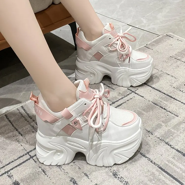 The punk Retro Women Shoes Spring Platform Shoes Casual Sneakers Versatile Fashion Designer Shoes High Quality Women Sneakers