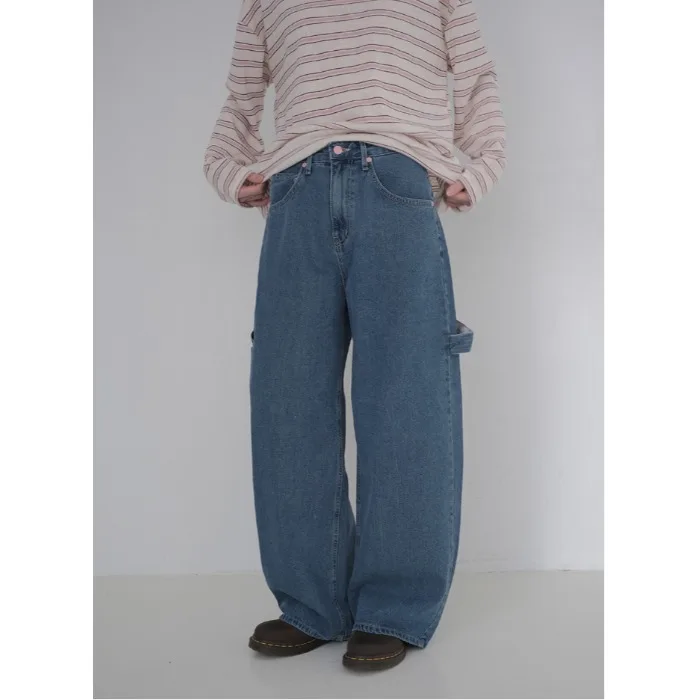 

Весна 2026: Женские повседневные свободные джинсы с вышивкой, буквенными нашивками и дизайнерским пэчворком, модные, универсальные, с естественной линией талии, из синего хлопка