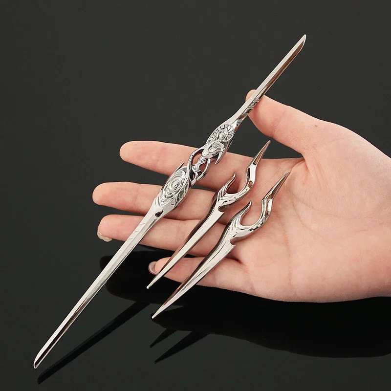 Juego de 3 piezas de cuchillo de lanzamiento de Cattelan javelin para niño, 22cm de arma de aleación de juguete, adornos de anime para niños