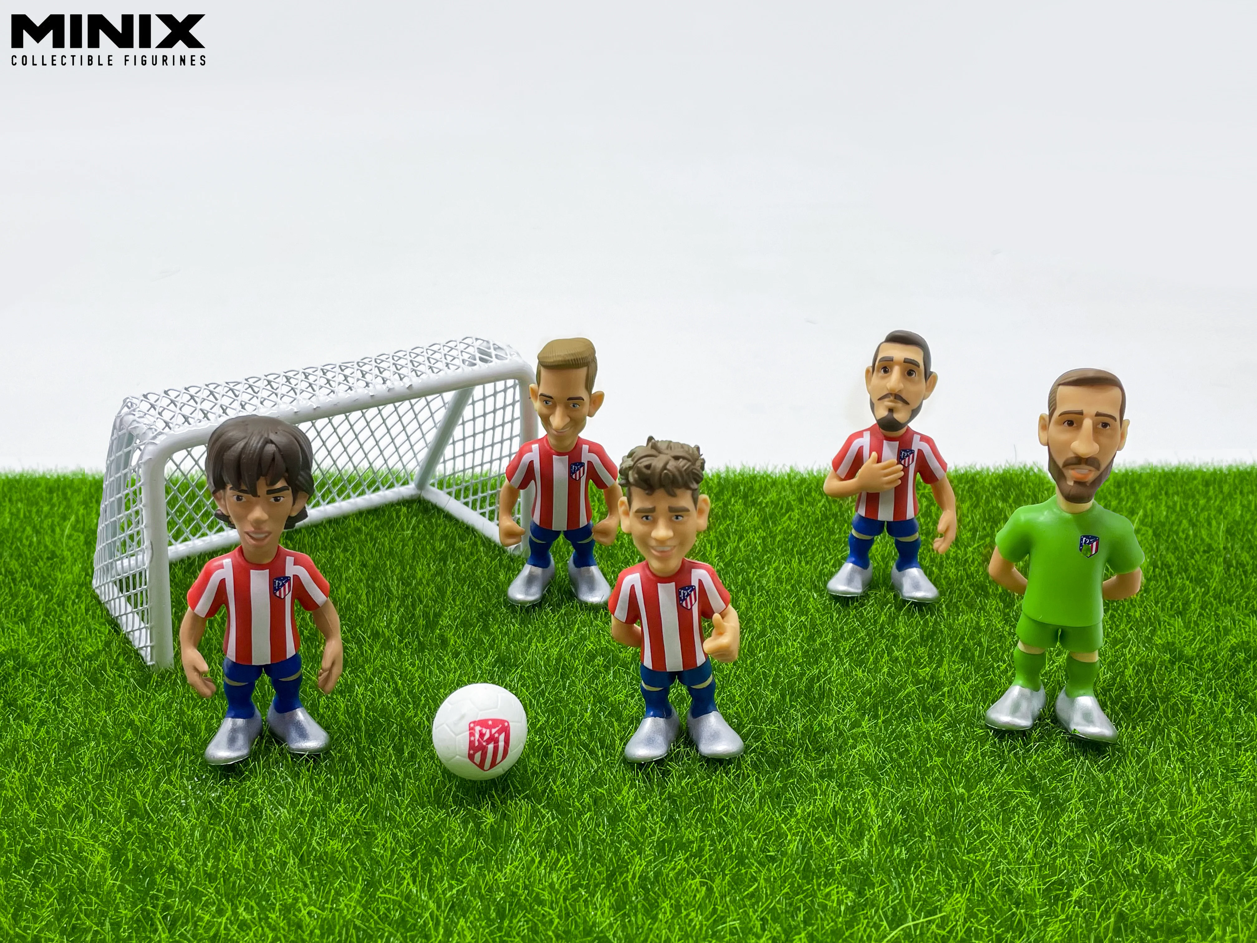 MINIX COLLECTIBLE FI AT Madr Cartoon Soccer Player Ball Action Figure Cool doll Sports Model Doll Soccer Star Toys Fans Souvenir