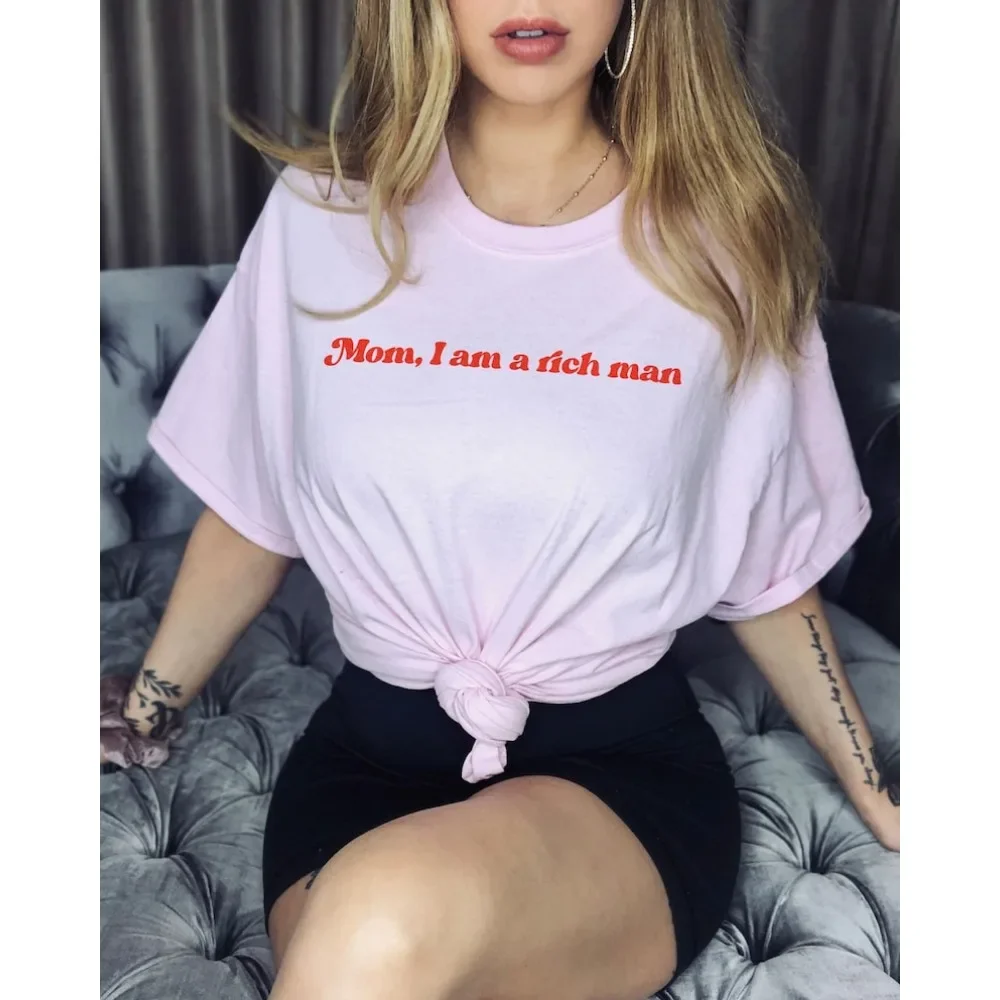 Feminist T-Shirt Mom I Am A Rich Man Tee Vintage Aesthetic Equal Rights Feminist Shirt Women Empowered Woman Feminist Gift