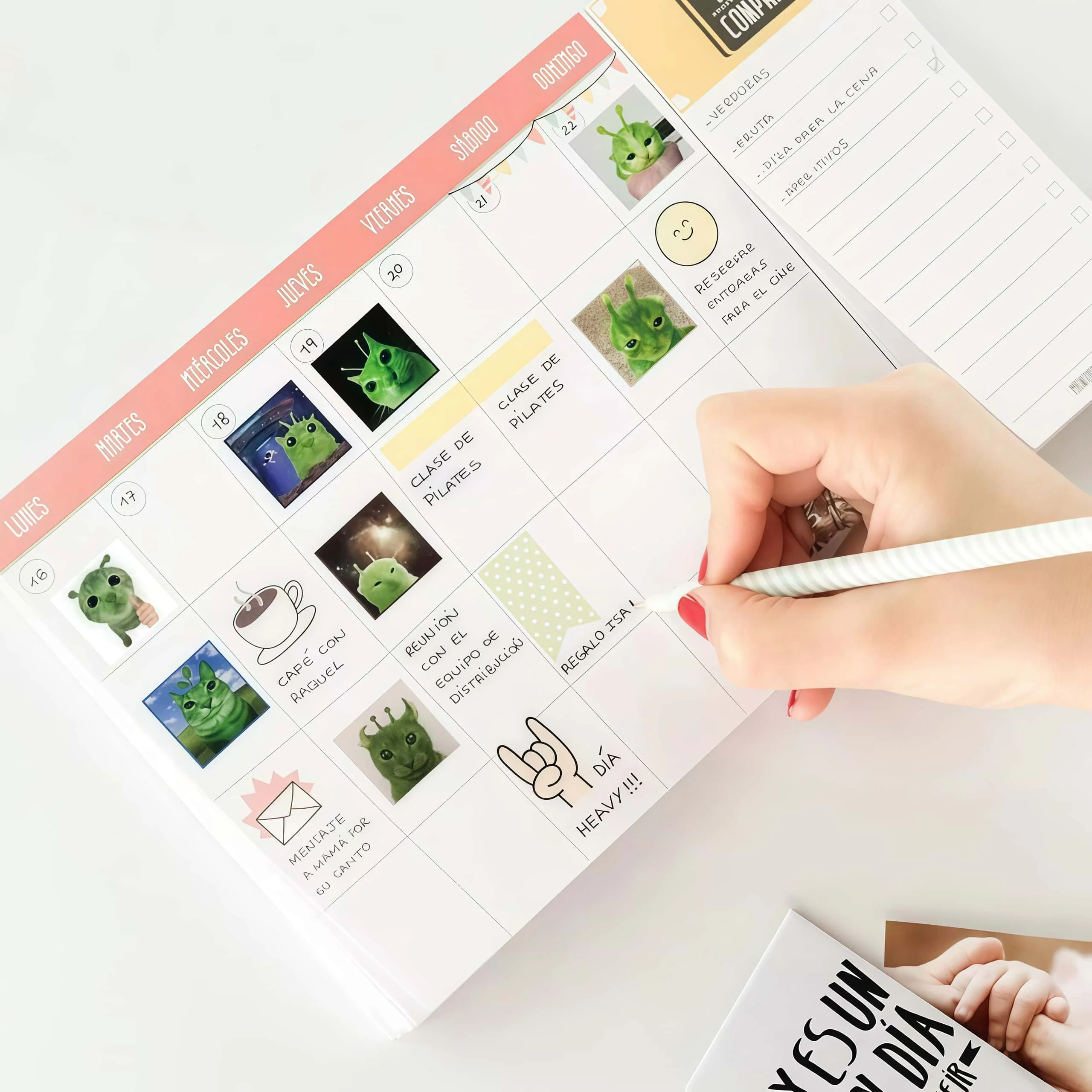 500Pcs Funny Alien Cat Stickers, Quirky Extraterrestrial Kitten Decals for DIY, Journal & Gift Embellishment