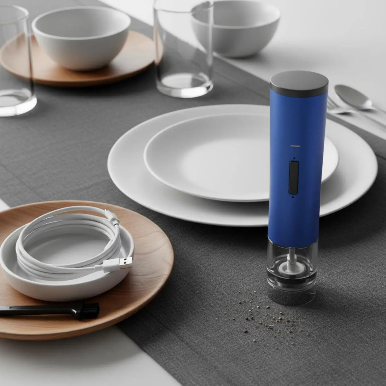 Electric Pepper Instant-Grind Tool Automatic Table Seasoning and Pepper Mill Adjustable Coarseness USB-Powered Spice Mill for