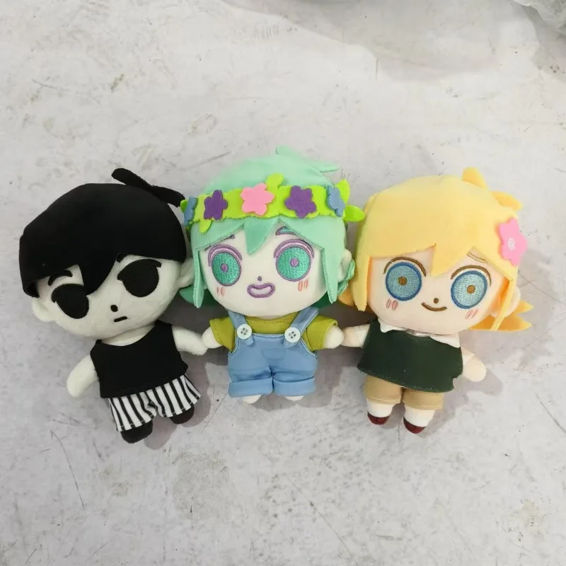 

Креативная плюшевая кукла Omori с героями мультфильмов, мягкая и удобная хлопковая кукла Basil Q Version, украшение для дома, праздничные подарки для мальчиков и девочек