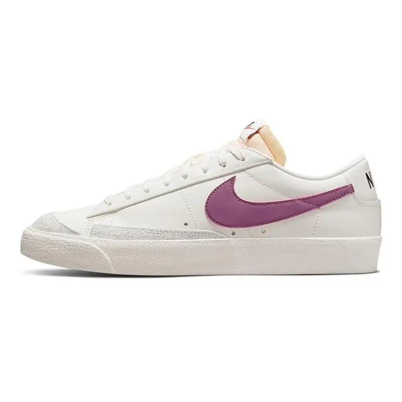 Nike Nike Blazer niedrig 77 Vintage Segel Licht Bordeaux lebendige Schwefel Sneakers Schuhe DA6364-106