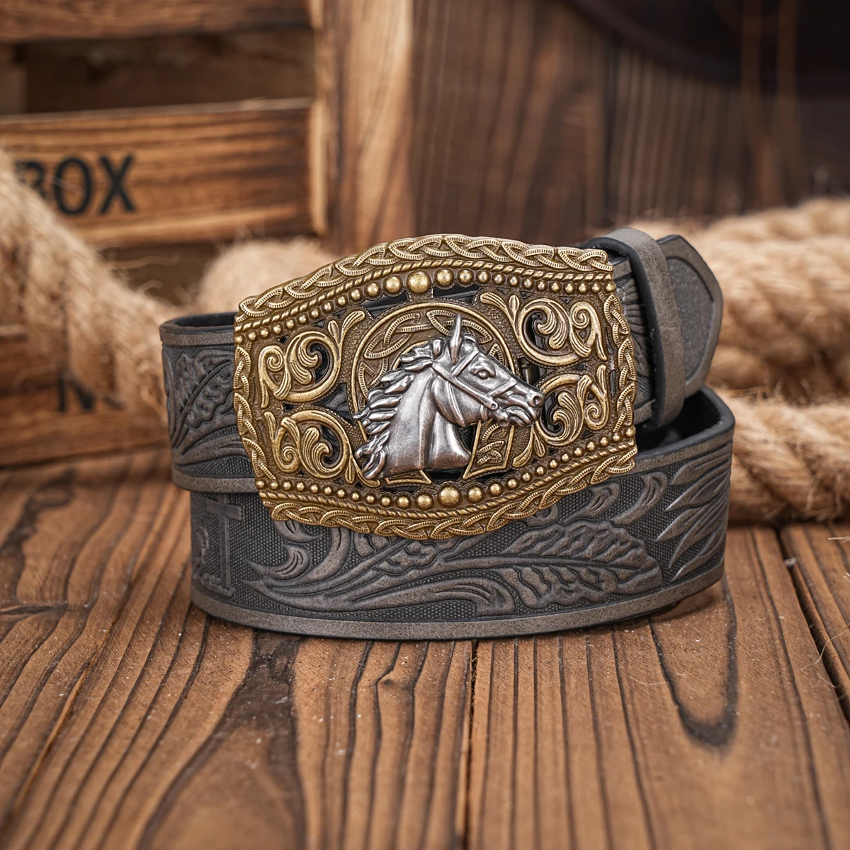 Ein lässiger, individueller und Retro-Gürtel, Kleidungsaccessoire im Western-Stil, Metallschnalle, PU-Gürtel, geeignet für Männer und Frauen. – Detail 2