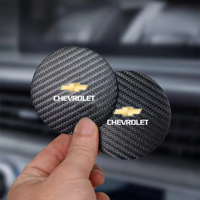 Posavasos de fibra de carbono para coche, alfombrilla antideslizante para copas de agua, Interior de coche para Chevrolet Cruze Impala Sonic Tracker Epica Captiva, 2 uds.