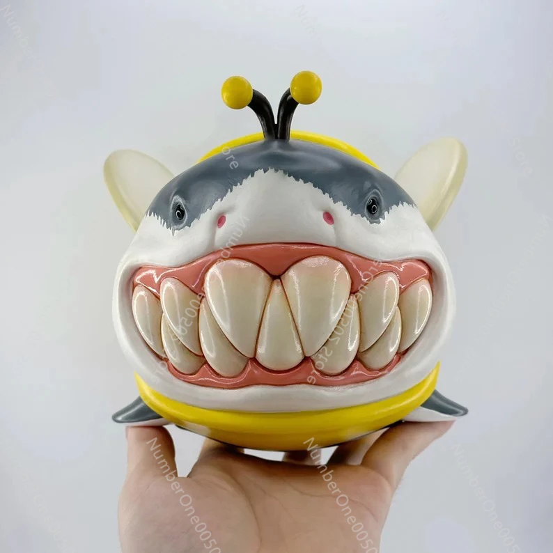 

Cute shark resin ornament creative spoof animal statue home living room desktop ornament