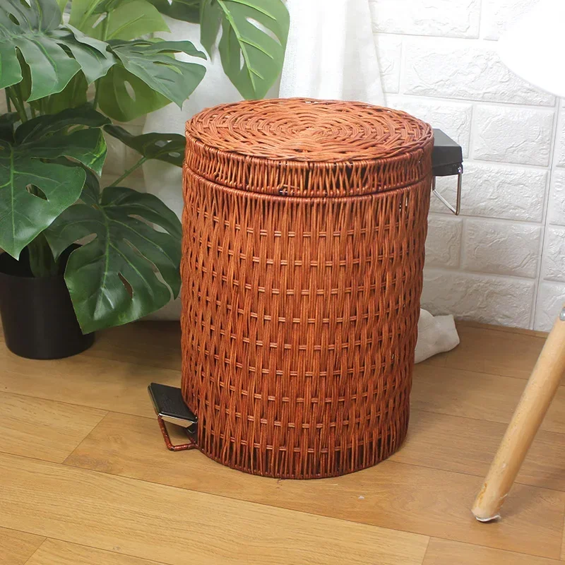 Fashion Rattan Weave Kitchen Trash Can Toilet Bathroom Dustbin Desk Foot Pedal with Cover Garbage Bin Creative Wastepaper Basket