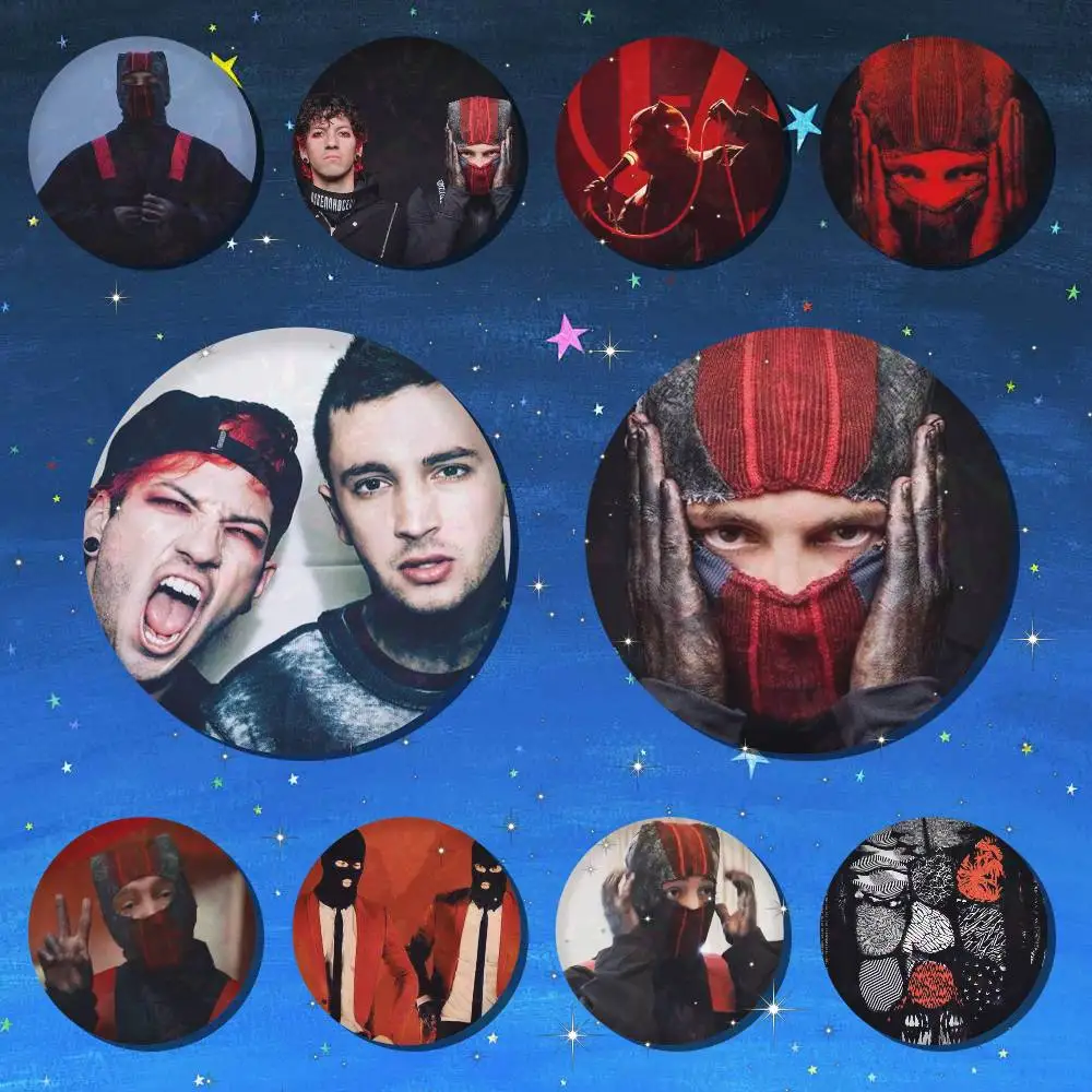 Twenty One P-Pilots Clancy Blurryface 75 x 75 25 x 25 mm Cartoon-runde Broschen auf Rucksack, Hemd, Accessoires, Schmuck, Abzeichen, Geschenk