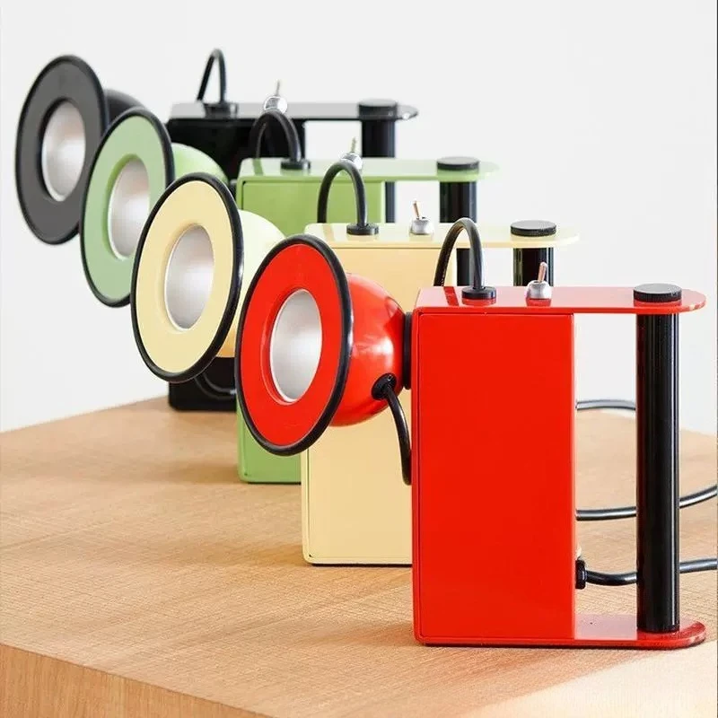 Lampada da scrivania magnetica di design italiano retro camera da letto comodino scrivania soggiorno lampada da parete corridoio