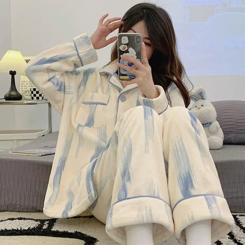 أزياء Homewear الشتاء الدفء بيجامة مجموعة الخريف طويلة الأكمام ملابس المنزل المرأة الفانيلا منامة المرجان الصوف سميكة المخملية