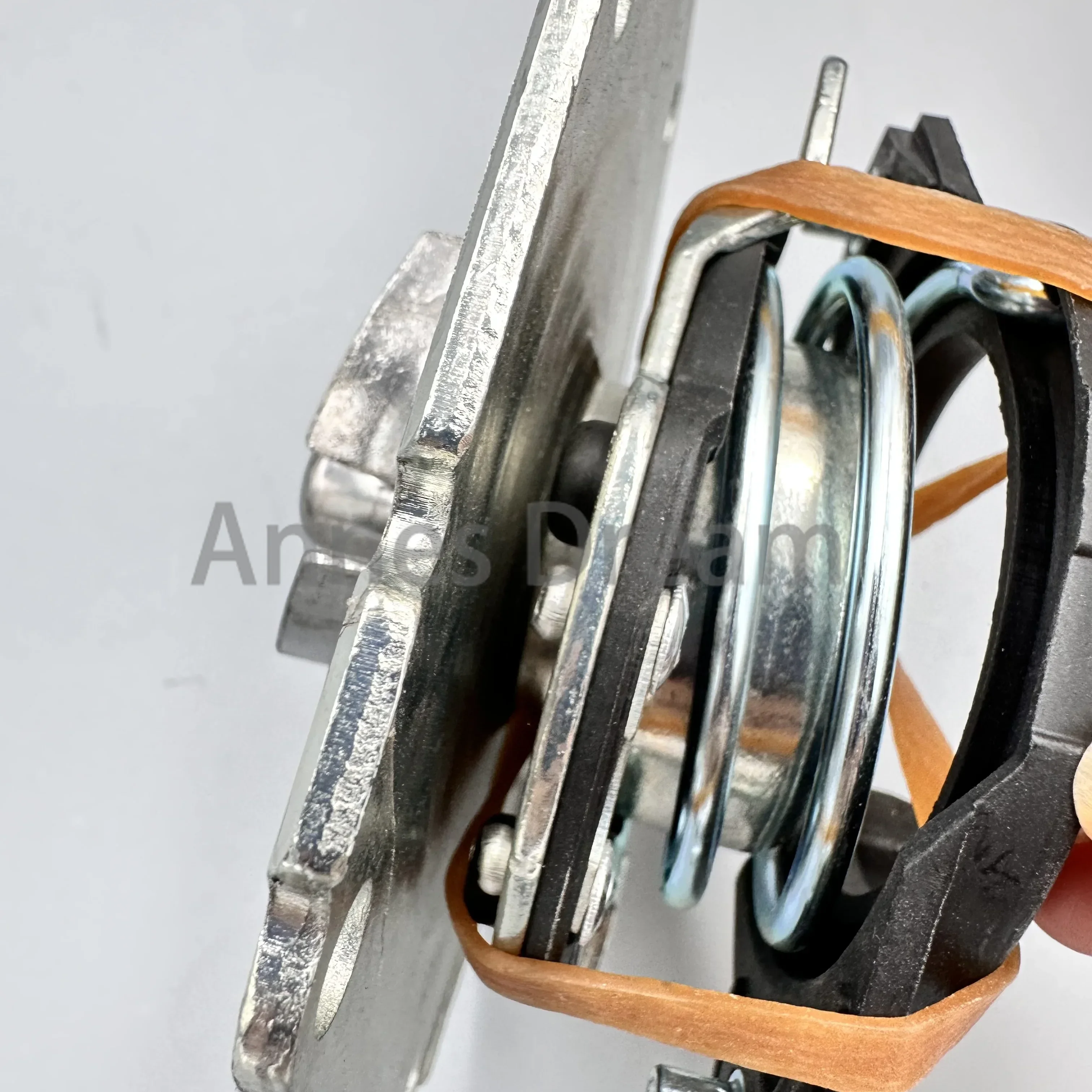 

Coolant Parts Water Pump LR006861 Fit For Land Rover Range Rover Freelander 2 LR2 2006-2014 3.2L Petrol Coolant Water Pump