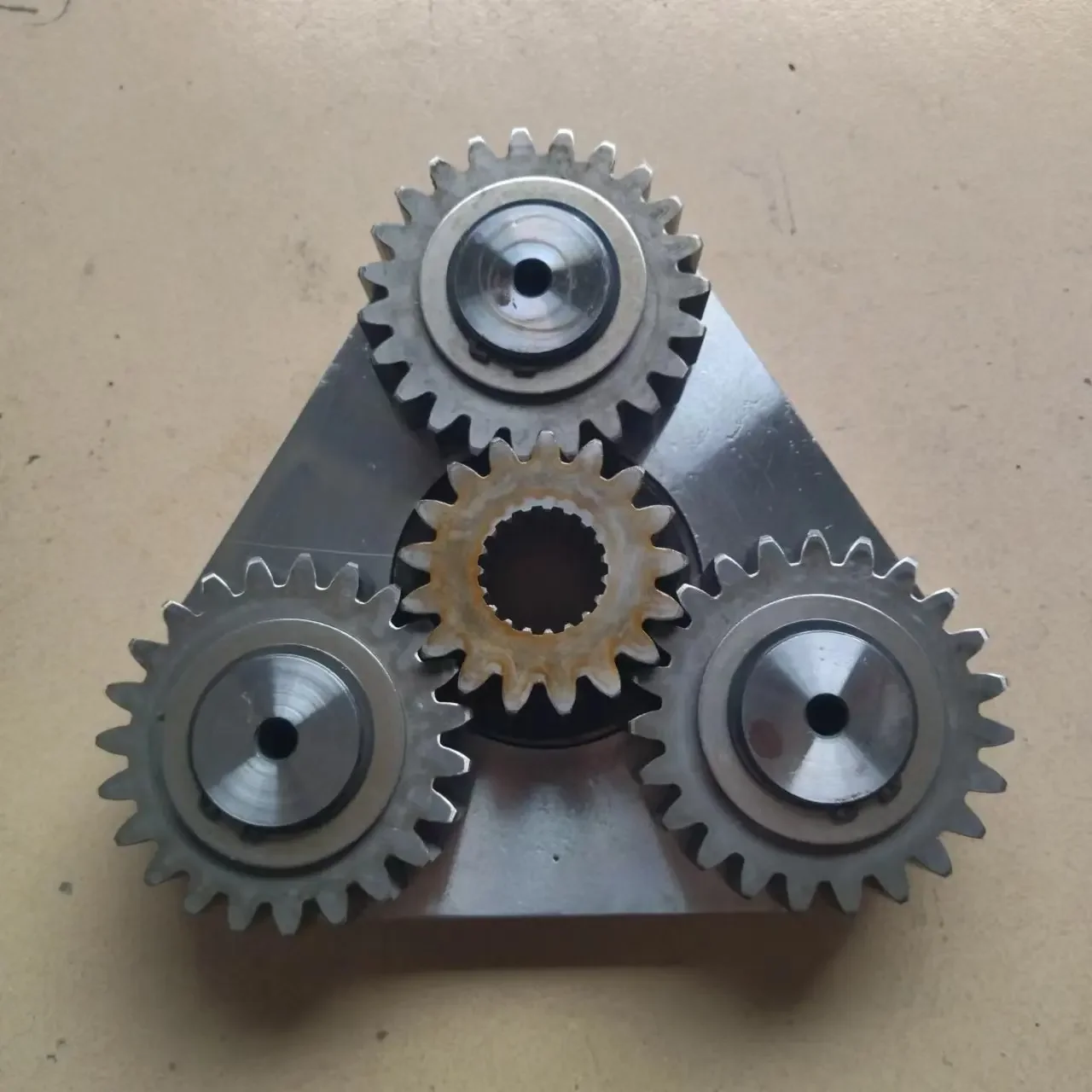 Excavator swing reducer gearbox parts 1st Swing planetary carrier assy with sun gear