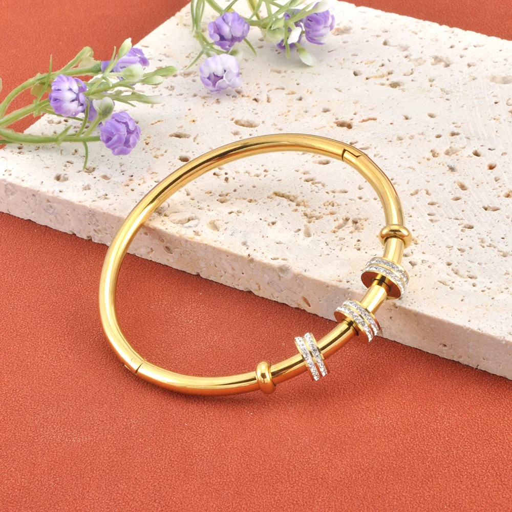 JeeMango Trendiges Luxus-Armband aus Edelstahl mit Zirkon-Glücksperlen für Damen, exquisiter Charme-Armreif, Handgelenkschmuck B25229