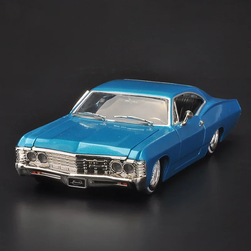 Jada 1:24 Fast & Furious 1967 Chevrolet Impala SS High Simulation Diecast Car Metal CHEVY Alloy Model Car Collection Cadillac