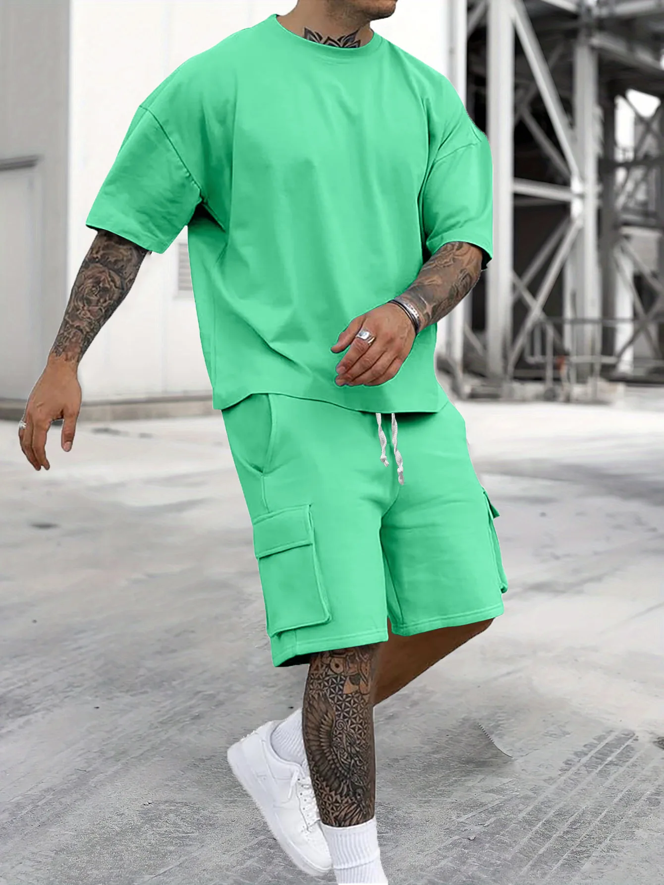2025 Men's summer new fashion T-shirt cargo shorts leisure sports set, drawstring design multi-pocket shorts solid color top