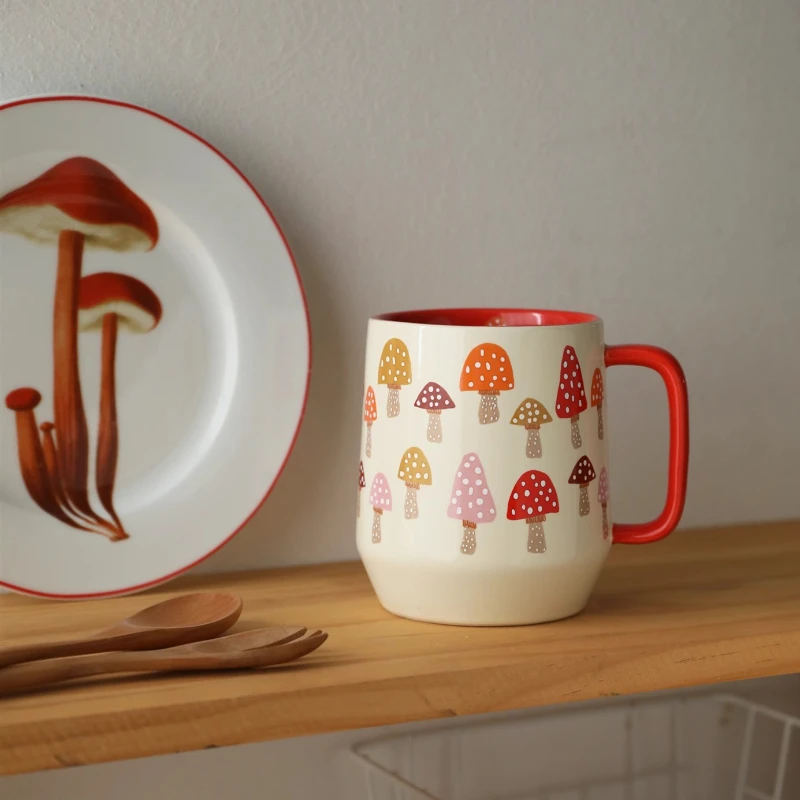 

Cute retro red mushroom mug,large capacity ceramic water cup,living room kitchen office milk coffee cup handicraft birthday gift