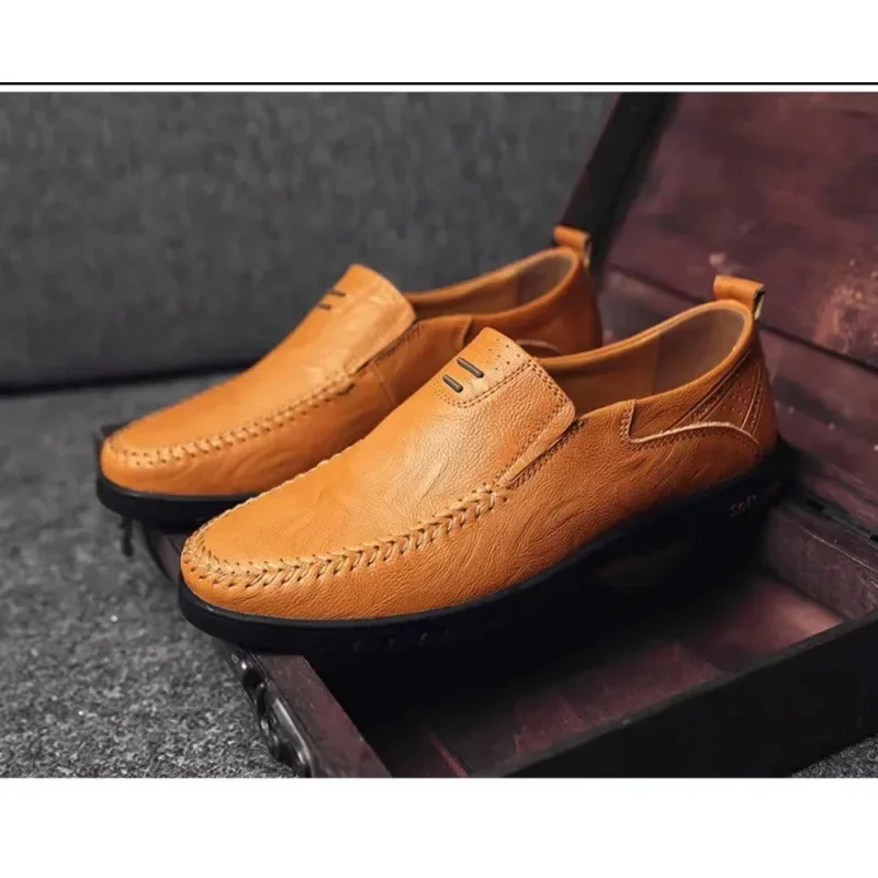 Moccasins Men's 2024 New Breathable Leather Shoes Slip-on Authentic Leather Loafers Summer Hundred