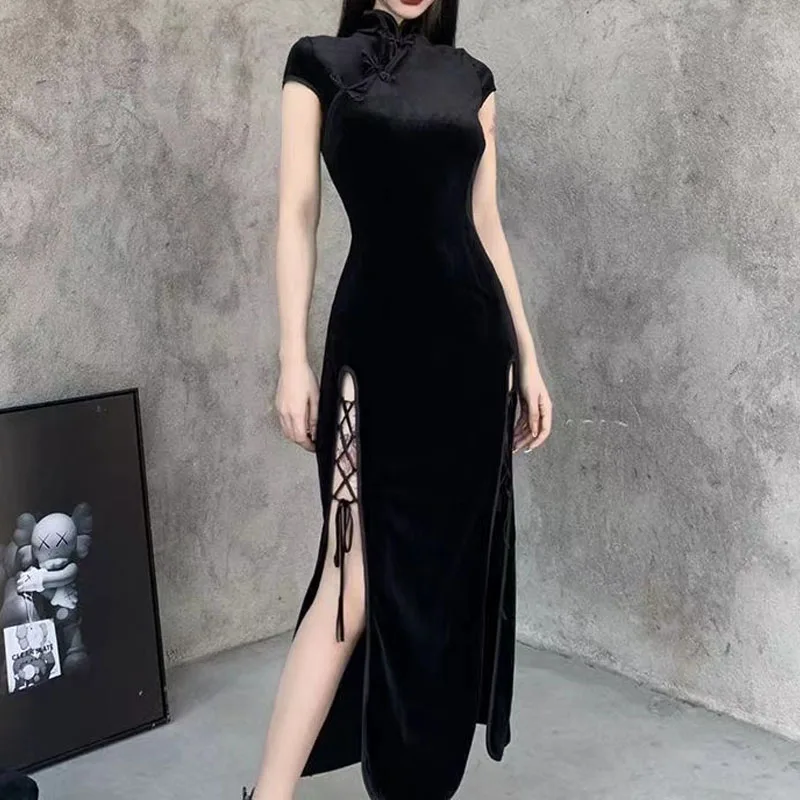 

Retro Chinese Style Velvet Cheongsam Women's 2024 Summer New Pull-over Stand Collar Fashion Slim Fit Slit Short Sleeved Dress