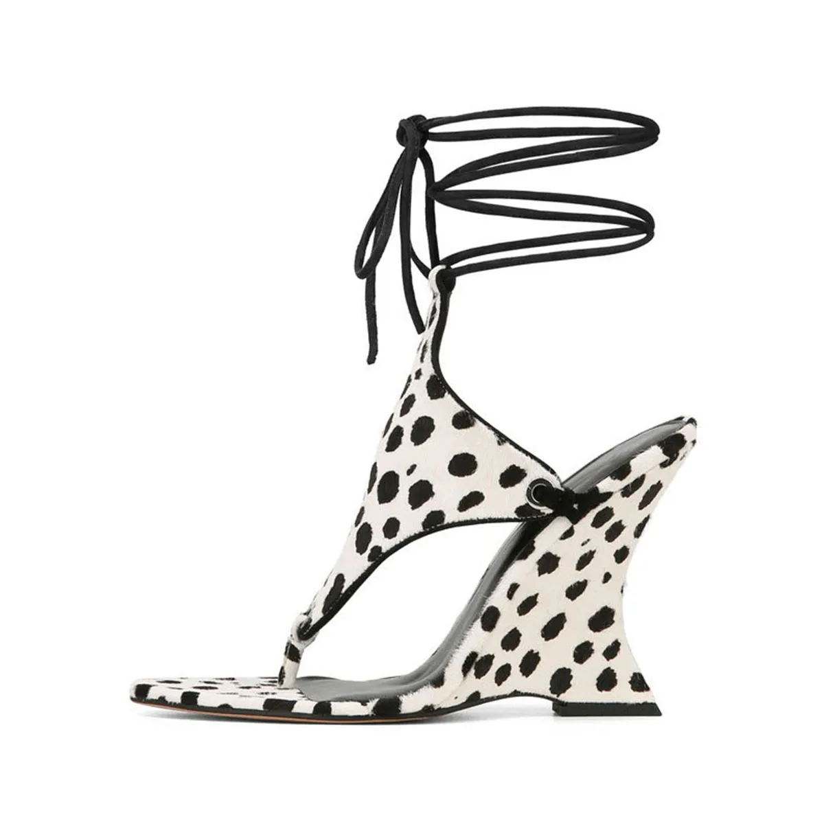 

Сандалии Arden Furtado летние замшевые на танкетке с ремешком на щиколотке, с острым носком, разноцветные, с защипывающим эффектом, большие размеры, современные