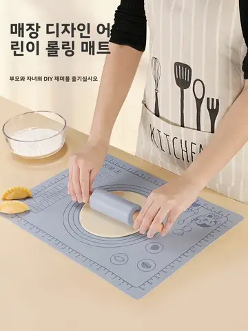 아동용 반죽 매트 일본 스타일 실리콘 아동용 베이킹 DIY 수제 떡볶이 실리콘 나무 소형 롤링 핸드폰 반죽 매트 반죽 매트