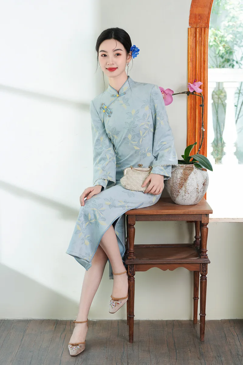 

2025 Autumn New Chinese Style Improved Cheongsam Daily Suede Long Young Blue Cheongsam Female