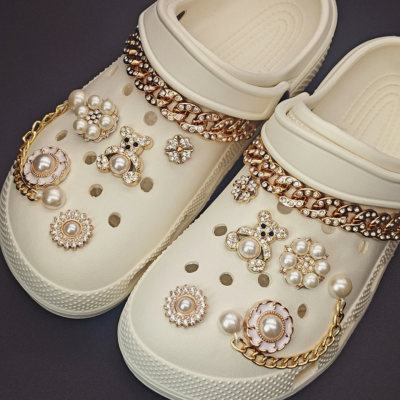 Moda złoty miś zawieszki do butów dla Crocs Rhinestone perła buty ogrodowe dekoracje damskie akcesoria obuwnicze dekoracje weselne