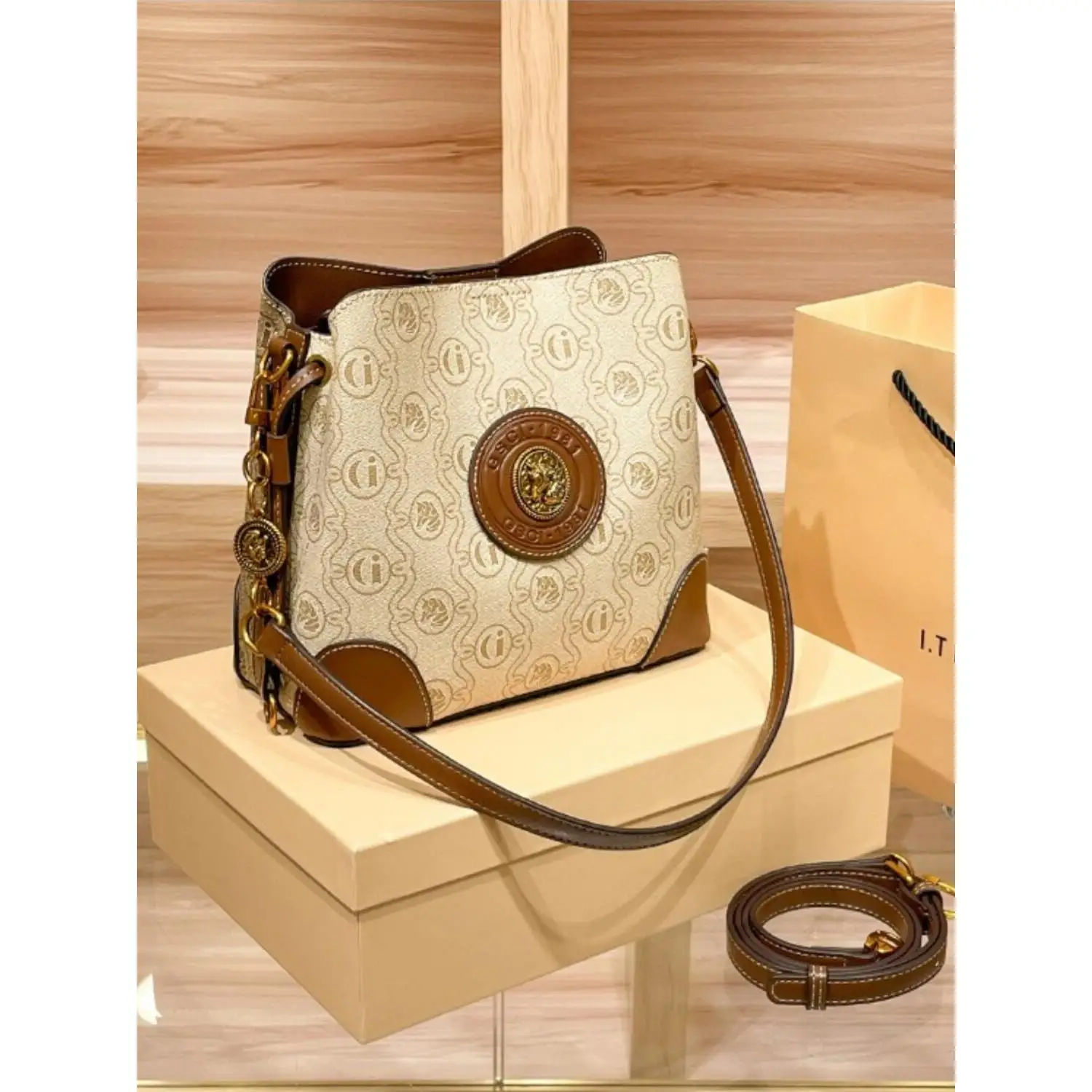 sac-seau-en-cuir-de-veau-de-hong-kong-pour-femme-nouvelle-collection-2026-haut-de-gamme-sac-a-bandouliere-unique-mode-decontractee-sac-bandouliere